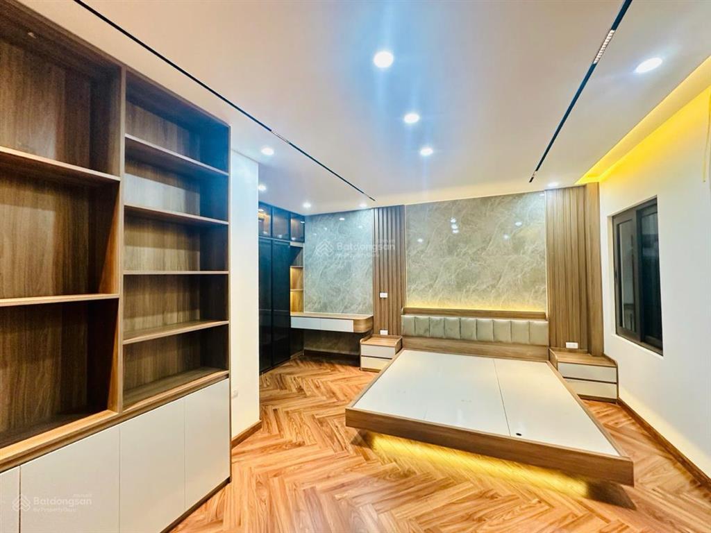 Tôn đức thắng đống đa 35m 6 tầng thang máy 8,9 tỷ nhà đẹp ở ngay
