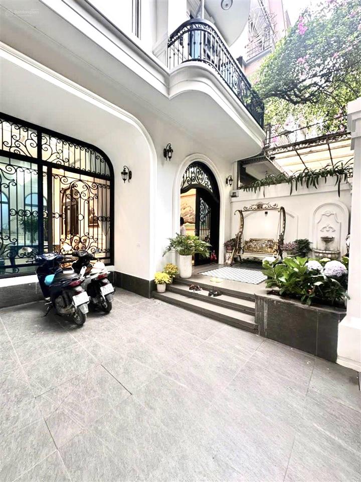 Bán siêu biệt thự mỹ đình 1, 106m2, 6 tầng thang máy, nội thất dát vàng, phong thủy tốt, giá 50 tỷ.