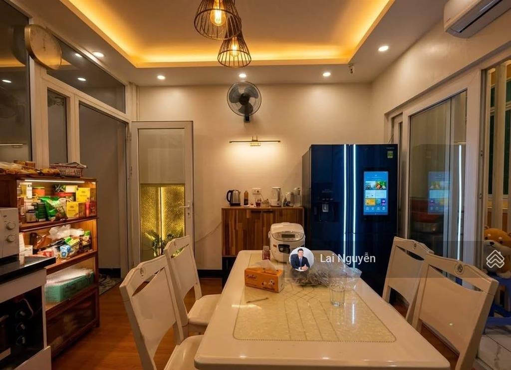 Bán nhà mai dịch  gần trần vỹ  cầu giấy  72m2  phân lô  lô góc  ô tô vào nhà  giá 27,5 tỷ