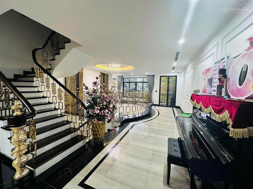 Hàng hiếm mỹ đình 1 biệt thự 100m2 chỉ 39,8 tỷ không có căn thứ 2 nguyễn cơ thạch, mỹ đình, hà nội.
