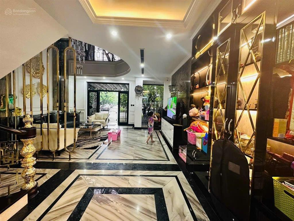 Hàng hiếm mỹ đình 1 biệt thự 100m2 chỉ 39,8 tỷ không có căn thứ 2 nguyễn cơ thạch, mỹ đình, hà nội.