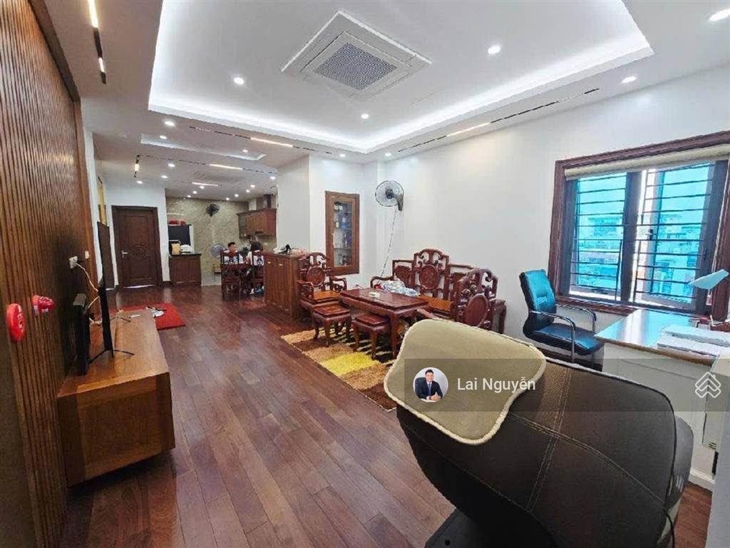 Bán tòa căn hộ dịch vụ mặt phố nguyễn đổng chi, nam từ liêm 36 phòng + winmart, dòng tiền 250t
