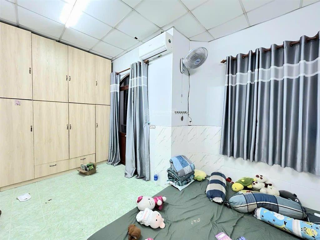 Bán nhà trần tấn, hẻm ôtô, 5.1x10m, 2tầng, 2pn, giá 4.x tỷ