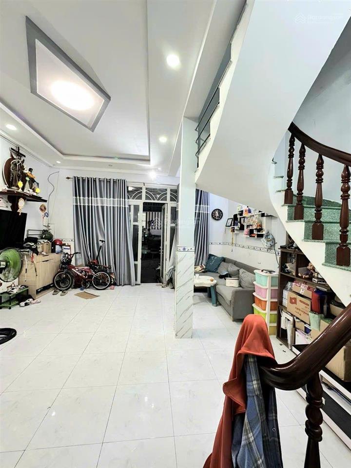 Bán nhà trần tấn, hẻm ôtô, 5.1x10m, 2tầng, 2pn, giá 4.x tỷ