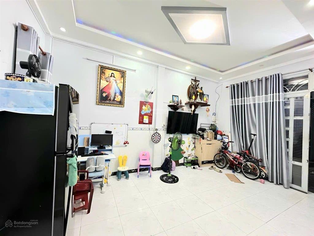 Bán nhà trần tấn, hẻm ôtô, 5.1x10m, 2tầng, 2pn, giá 4.x tỷ