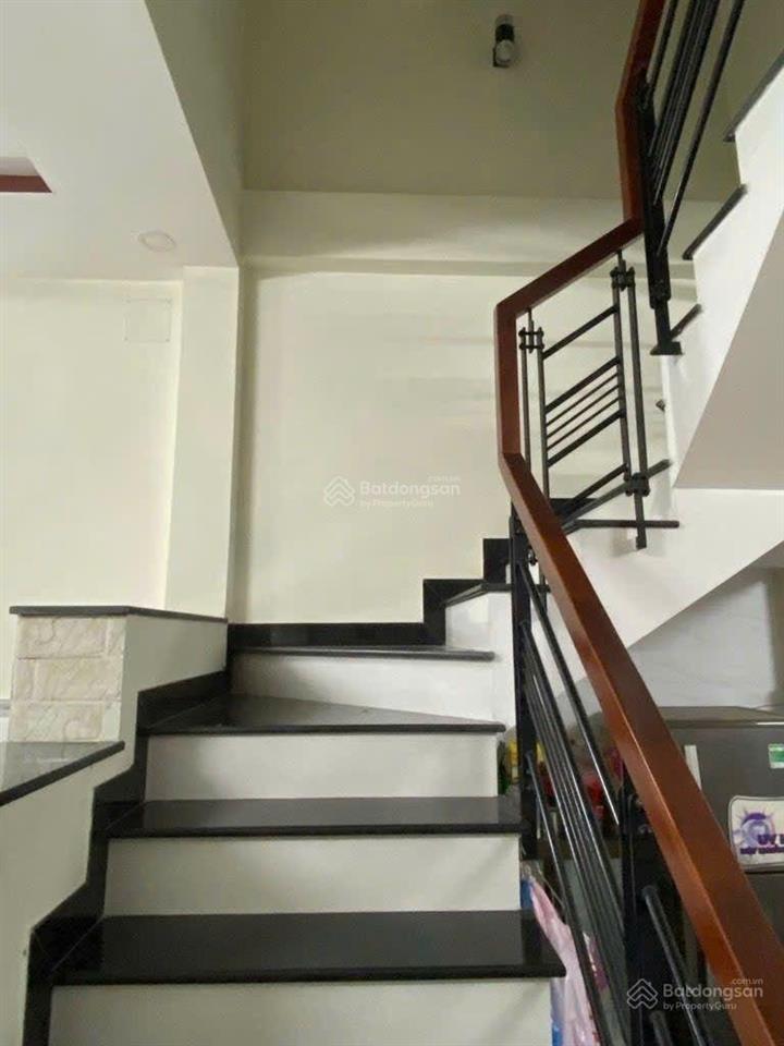 Bán nhà độc lập  hẻm ô tô  4x19m  4 tầng  giá 8. x tỷ
