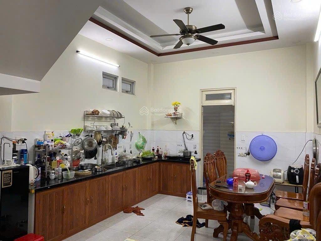 Bán nhà độc lập  hẻm ô tô  4x19m  4 tầng  giá 8. x tỷ