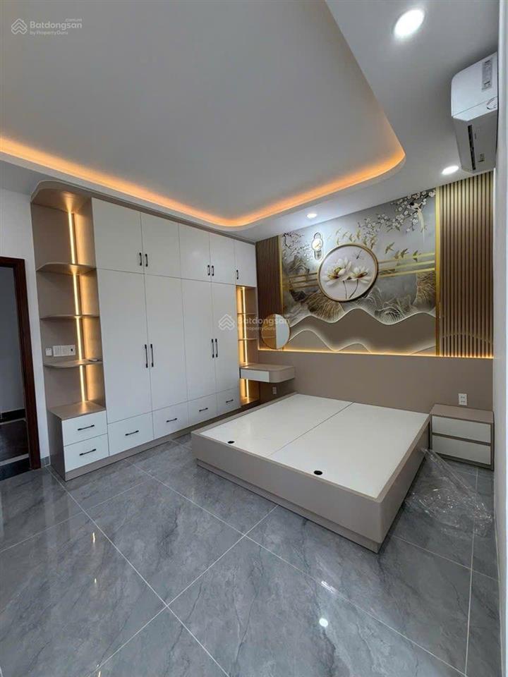 Bán nhà 4.5 x19m  4 tầng  5pn  hẻm xe tải  gần lê trọng tấn  giá 8.xtỷ