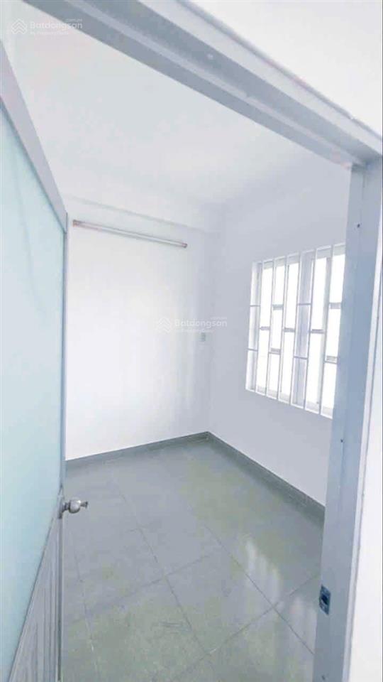 Nguyễn sơn  4 tầng  5pn  hẻm xe hơi thông  4x14m  giá 5.xt