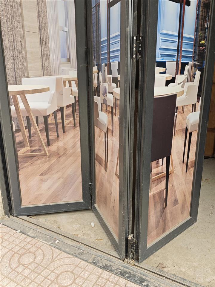 Bán nhà mặt tiền, phan đình thông, sát privia khang điền, 80 m2, 6 tầng, dòng tiền 42 tr/tháng