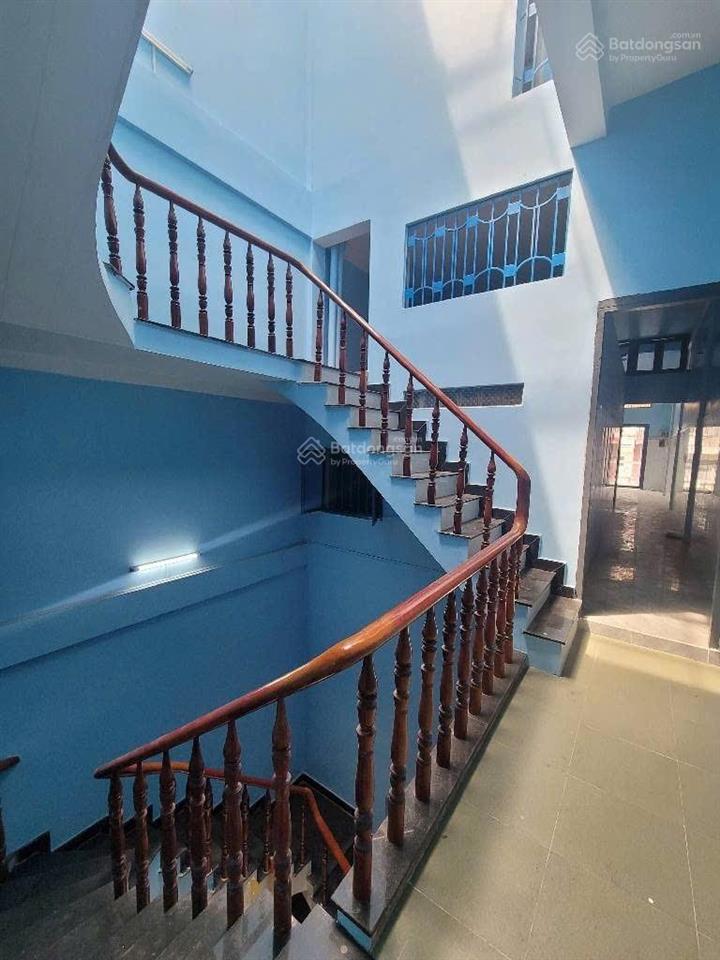 Bán nhà mặt tiền phường 3, quận 6, đường phạm phú thứ 20m, 4 x 20m, 3 tầng, chỉ hơn 12 tỷ