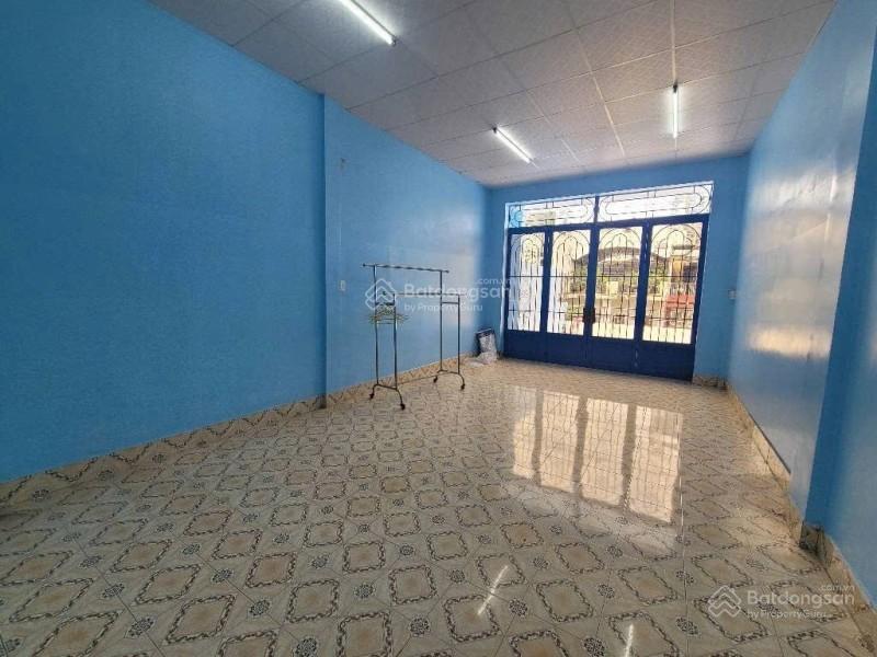 Bán nhà mặt tiền phường 3, quận 6, đường phạm phú thứ 20m, 4 x 20m, 3 tầng, chỉ hơn 12 tỷ