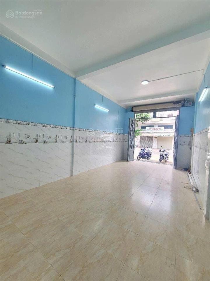 Bán nhà mặt tiền phường 3, quận 6, đường phạm phú thứ 20m, 4 x 20m, 3 tầng, chỉ hơn 12 tỷ