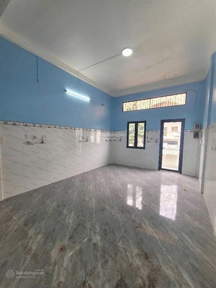 Bán nhà mặt tiền phường 3, quận 6, đường phạm phú thứ 20m, 4 x 20m, 3 tầng, chỉ hơn 12 tỷ