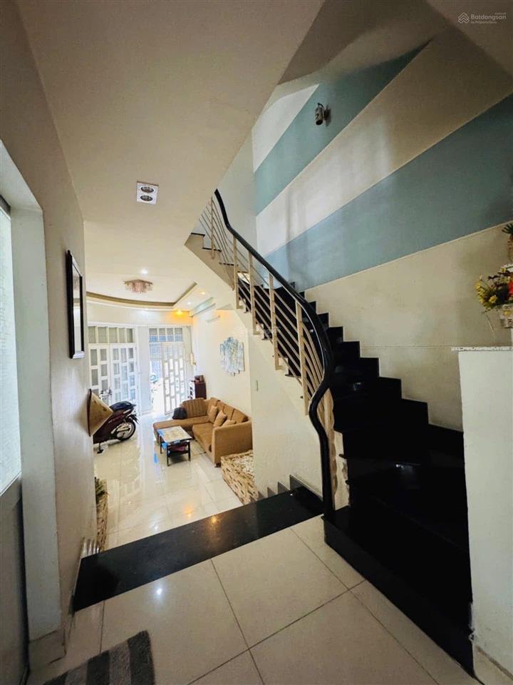 Bán nhà góc 2 mặt tiền đường 12m, phố ẩm thực phú lâm, q6, 64m2, 4 tầng, giá chỉ 13 tỷ thương lượng