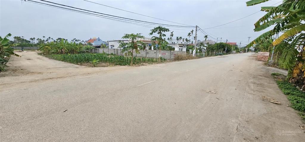 Lô đất mặt trục thôn siêu đẹp chỉ cách kcn 3phút xe, quá tiềm năng để đầu tư hoặc an cư