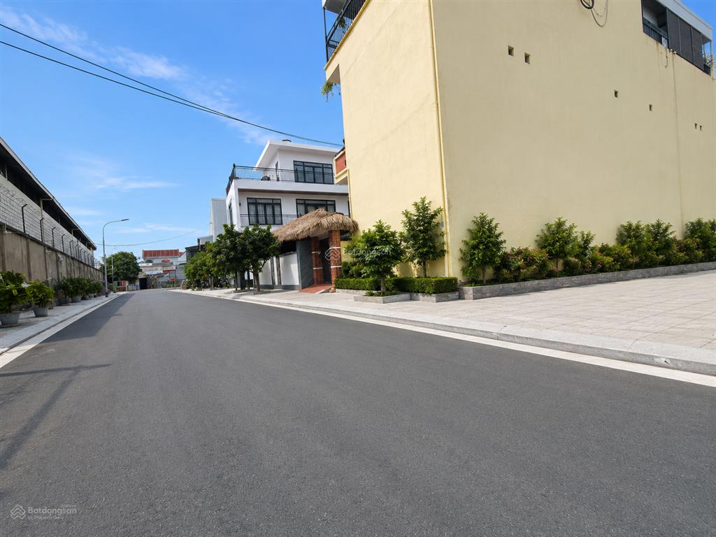 Ngay trung tâm thị trấn trường sơn lô đất ngang 6m, dôi dư nhiều quá phù hợp để xây ở hoặc đầu tư