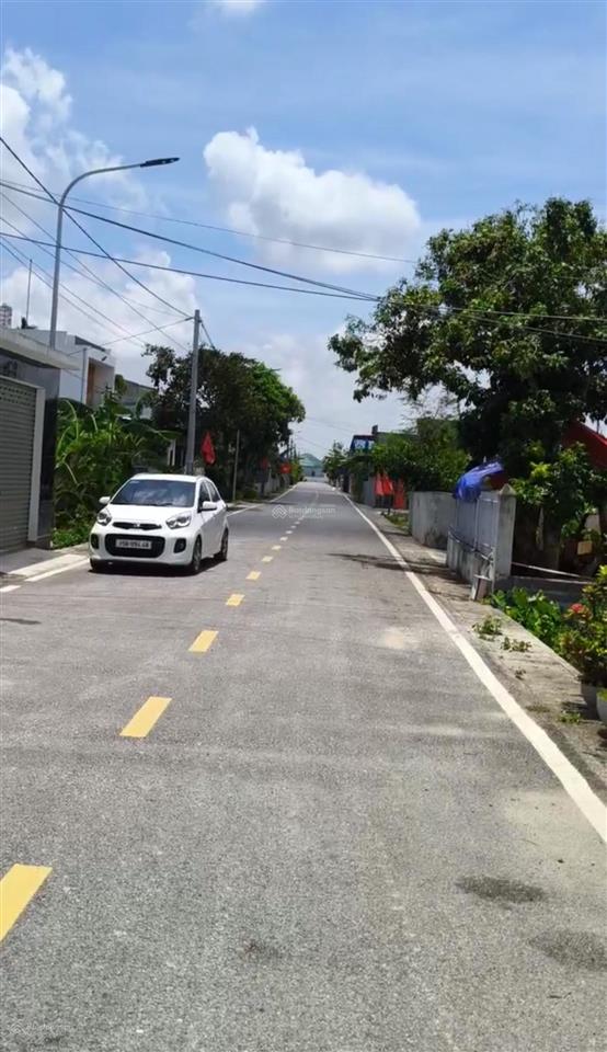 Lô đất tại mặt trục thôn thông thương mà giá chỉ đầu 1x / m vuông. giá quá đẹp để nhập hàng đầu tư