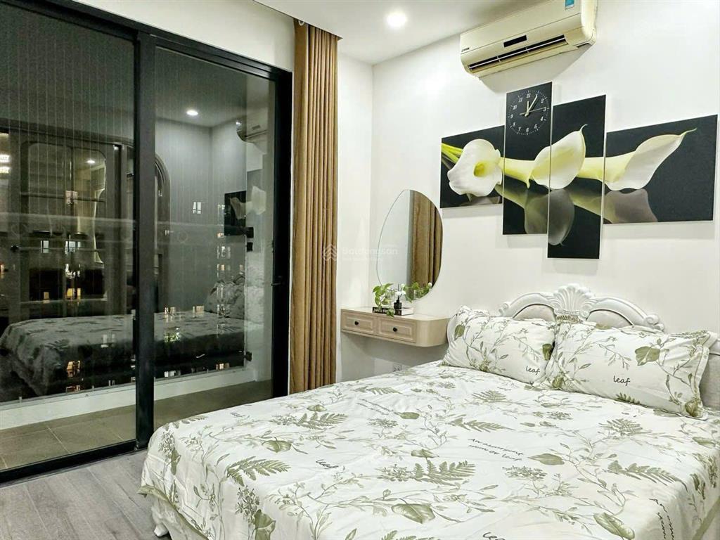 Cho thuê căn hộ 1 phòng ngủ full đồ nhà cực đẹp giá chỉ 12tr/tháng em việt 0868 598 ***