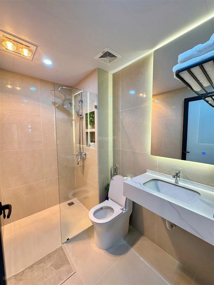 Cho thuê căn hộ dịch vụ 1 ngủ 1 khách tại phùng chí kiên  nghĩa đô (ô tô đỗ cửa)