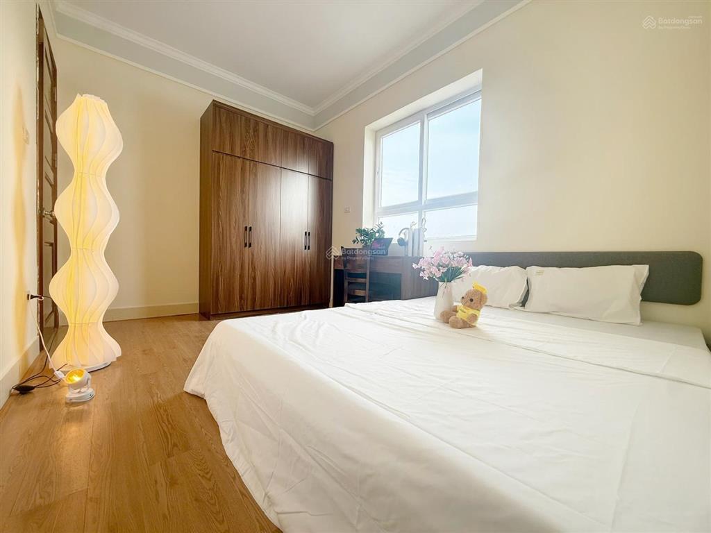 Khai trương căn hộ  3 ngủ 1 khách  ô tô đỗ cửa ngay mặt phố trương định