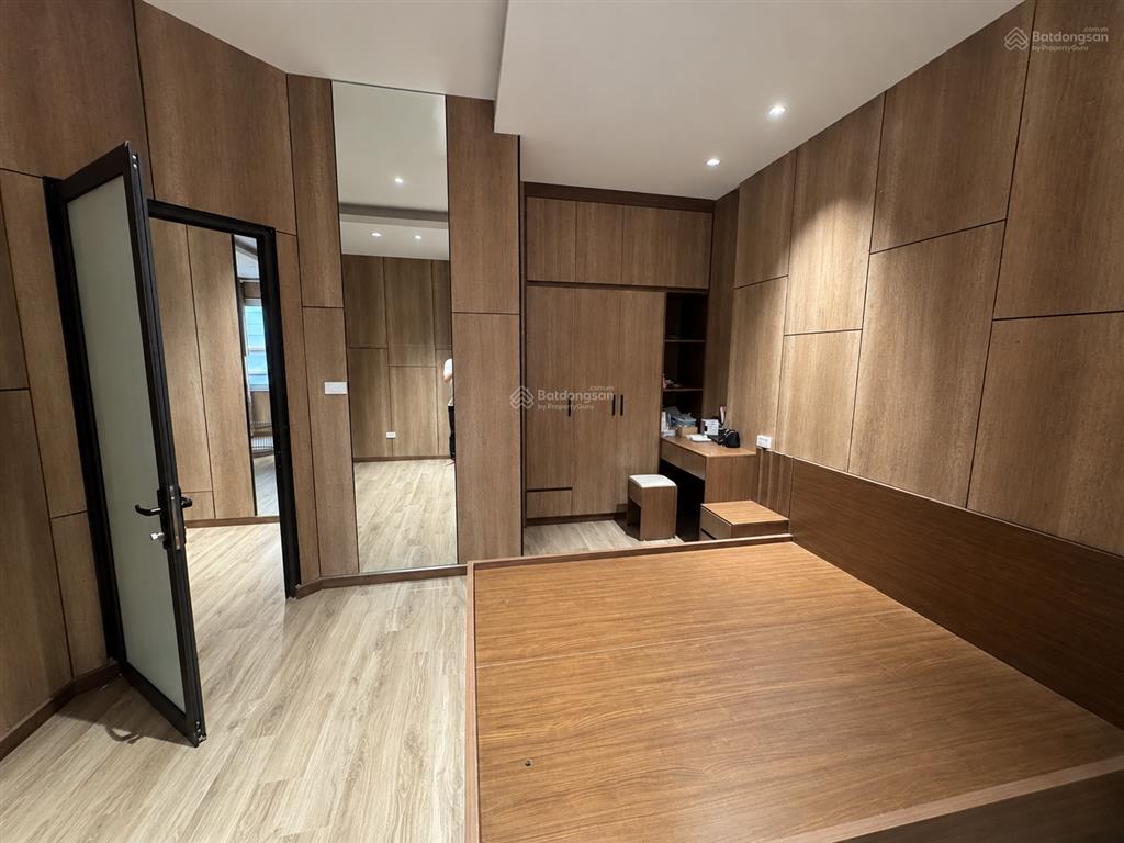 Căn hộ 1 ngủ  ô tô đỗ cửa tại 466 đê la thành, đống đa