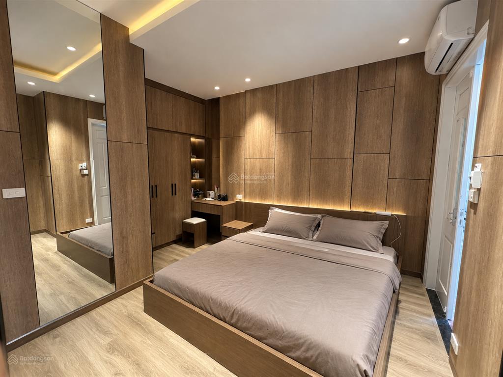 Căn hộ 1 ngủ  ô tô đỗ cửa tại 466 đê la thành, đống đa