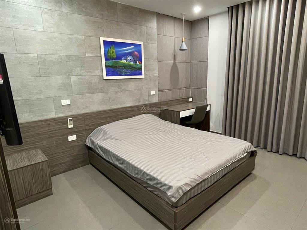 Cho thuê căn hộ 1n1k  ô tô đỗ cửa  tại phố lê thanh nghị, hai bà trưng
