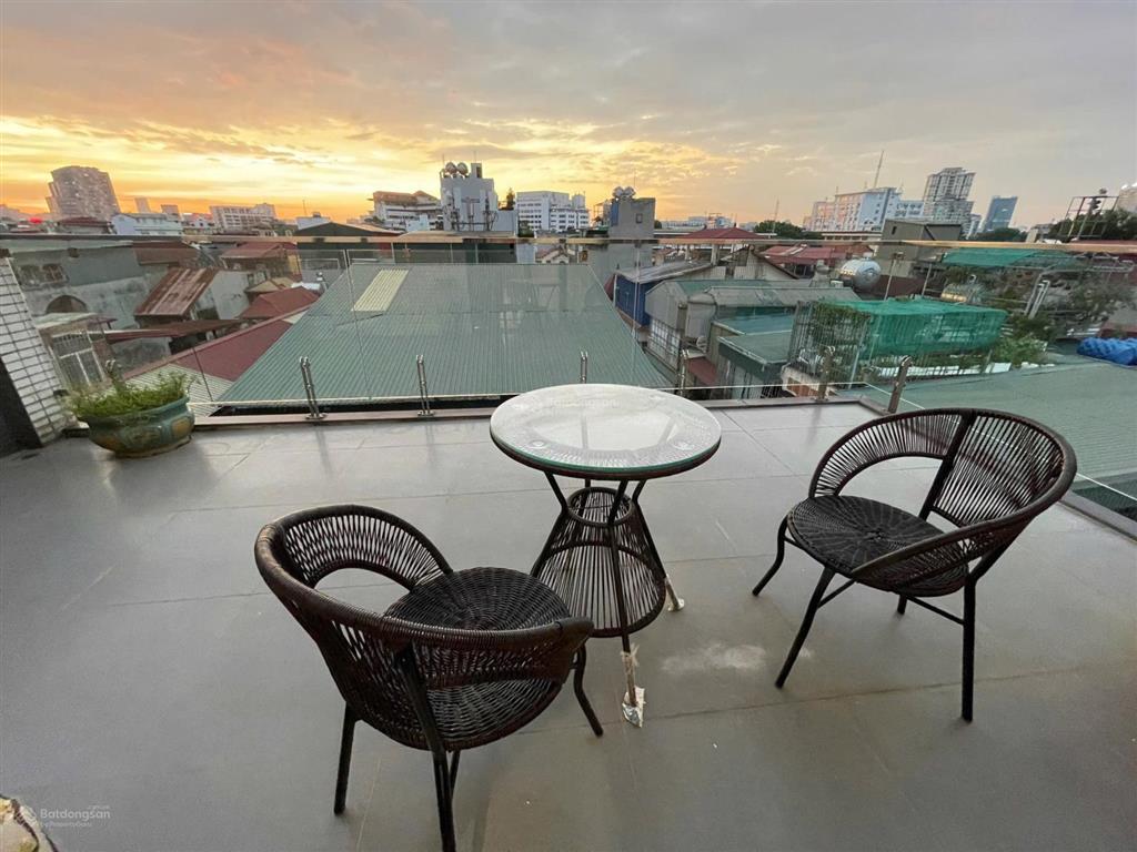 Cho thuê căn hộ 1n1k  ô tô đỗ cửa  tại phố lê thanh nghị, hai bà trưng