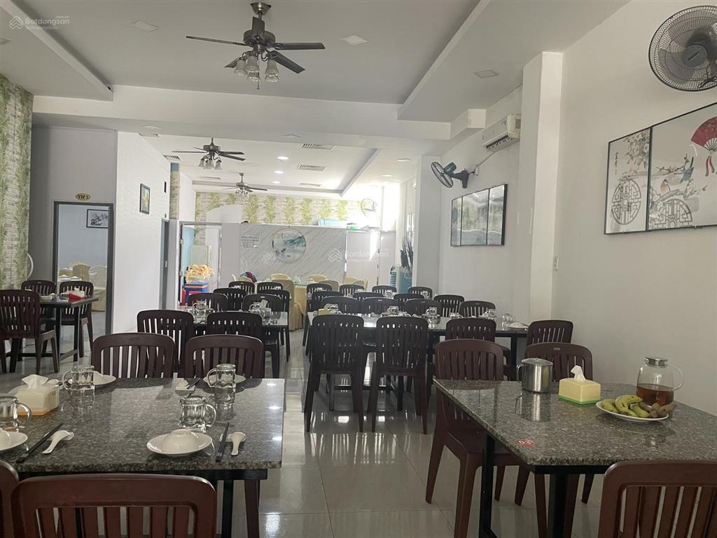 Bán nhà mặt tiền đường hoàng văn thụ, gần ngã 4 quang trung