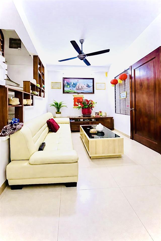 Tin thật không ảo bán nhà 5 tầng mỹ đình vị trí đẹp ngõ nông diện tích 40m2 giá 8,3tỷ thương lượng