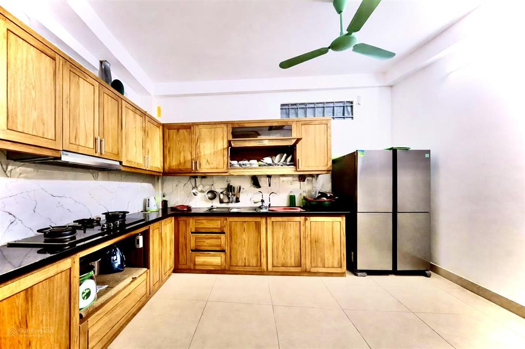 Tin thật không ảo bán nhà 5 tầng mỹ đình vị trí đẹp ngõ nông diện tích 40m2 giá 8,3tỷ thương lượng