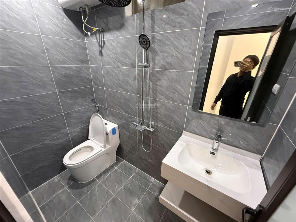 Bán nhà phố phú mỹ, mỹ đình, diện tích 36m 5 tầng giá 8,5tỷ sổ đỏ nở hậu 20m oto tránh