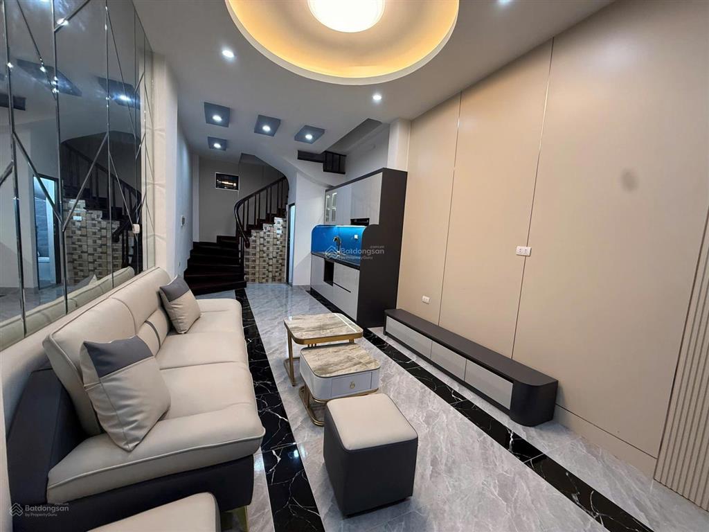 Bán nhà phố phú mỹ, mỹ đình, diện tích 36m 5 tầng giá 8,5tỷ sổ đỏ nở hậu 20m oto tránh