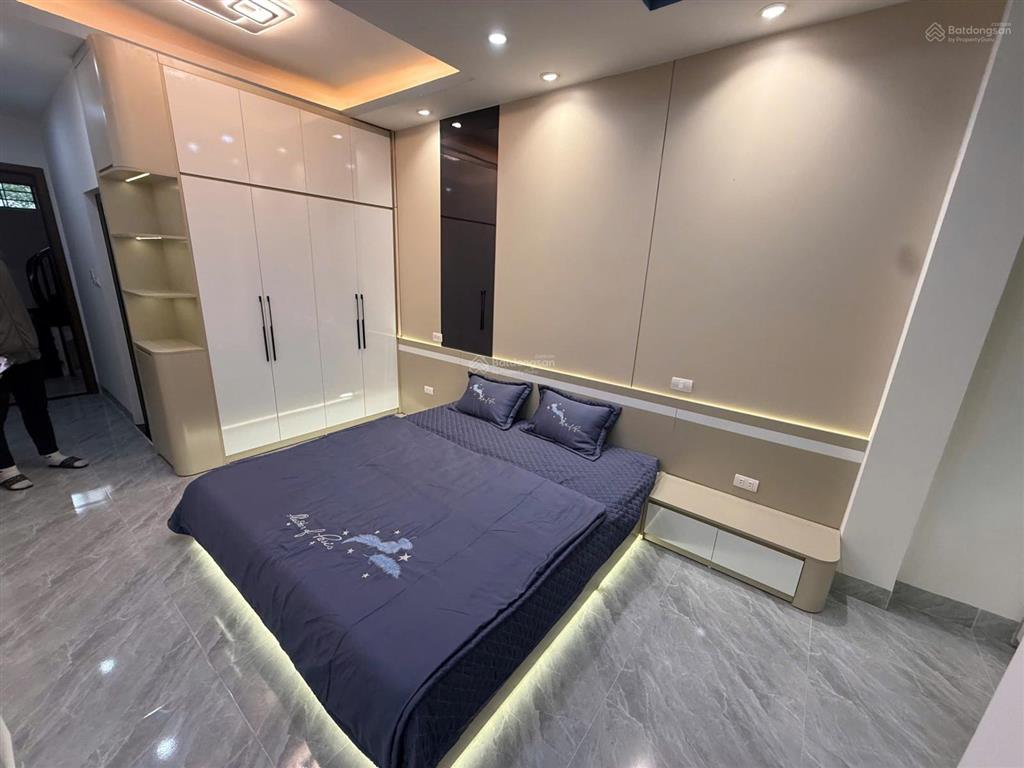 Bán nhà phố phú mỹ, mỹ đình, diện tích 36m 5 tầng giá 8,5tỷ sổ đỏ nở hậu 20m oto tránh