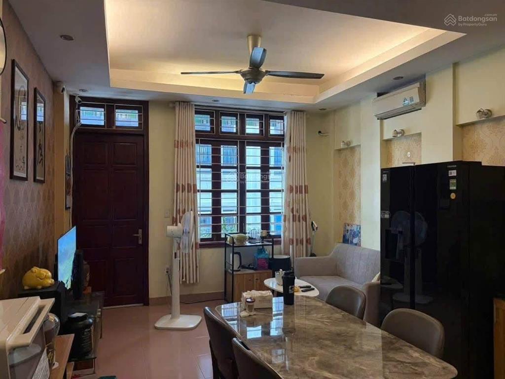 Bán nhà phân lô doãn kế thiện, cầu giấy dt 44m2 x6 tầng ô tô vào nhà giá chào 12,7 tỷ thương lượng