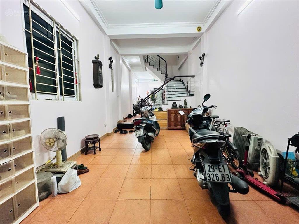 Bán nhà yên hoà 57m2x4,5 tầng lô góc 3 thoáng mt 3,9m. giá chào 13,7 tỷ còn thương lượng