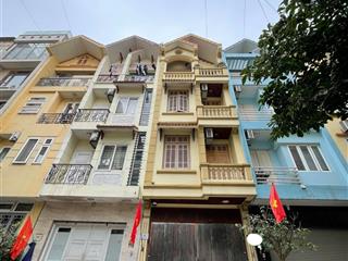 Bán nhà liền kề kđt văn quán 70 m2, gần hồ văn quán, ô tô tránh, kinh doanh đẹp, giá chỉ 20 tỷ