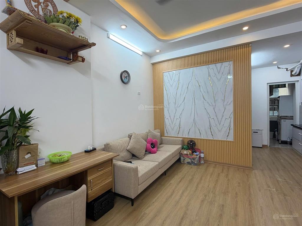Căn hộ ct12b kvkl sổ đỏ chính chủ
diện tích 45m
1 ngủ 1 vs nội thất như ảnh mới
giá 2,7 tỷ