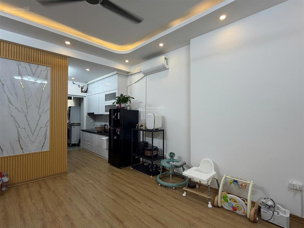 Căn hộ ct12b kvkl sổ đỏ chính chủ
diện tích 45m
1 ngủ 1 vs nội thất như ảnh mới
giá 2,7 tỷ