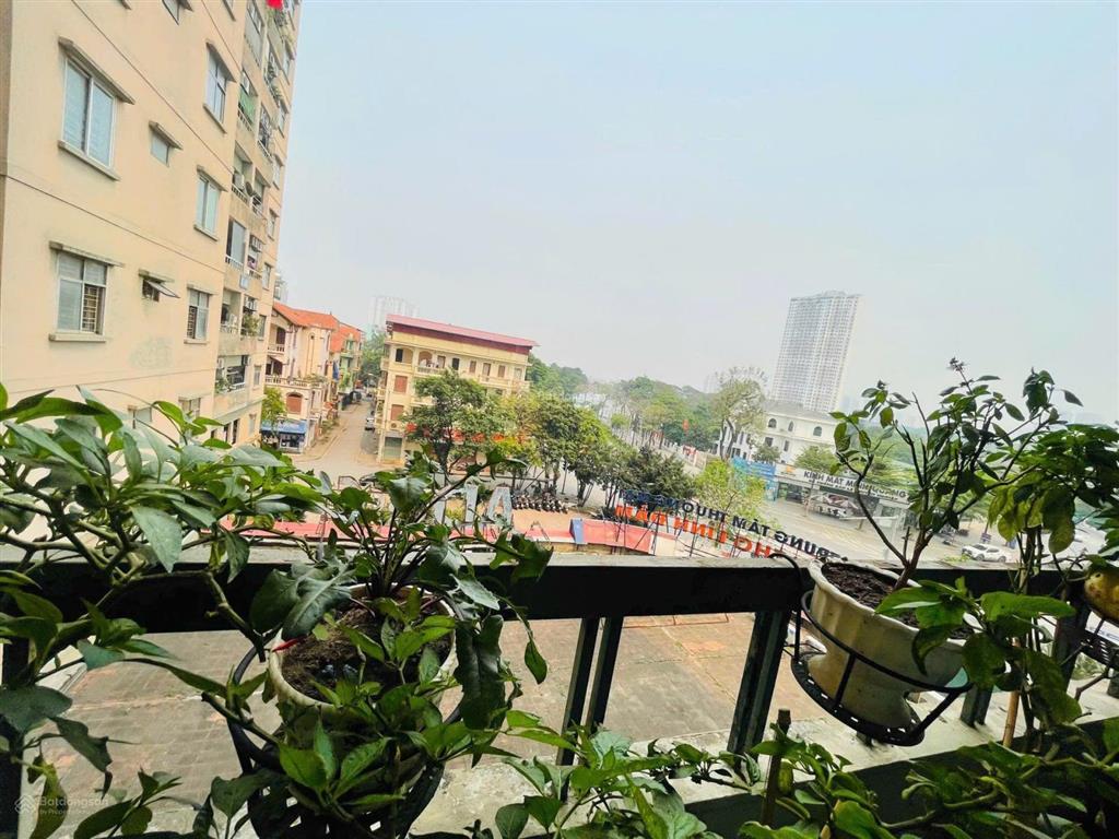 40tr/m2  ct4a1 bắc linh đàm  hud xây dựng kiểu mẫu  3 ngủ tận 140m2, lô góc, ban công nam