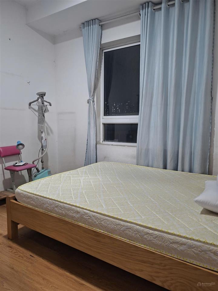 Cho thuê ch 3pn, 2wc, 95m2 ở phú hữu, q9, 8 triệu vnd, view đẹp, chính chủ