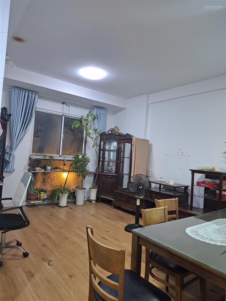 Cho thuê ch 3pn, 2wc, 95m2 ở phú hữu, q9, 8 triệu vnd, view đẹp, chính chủ