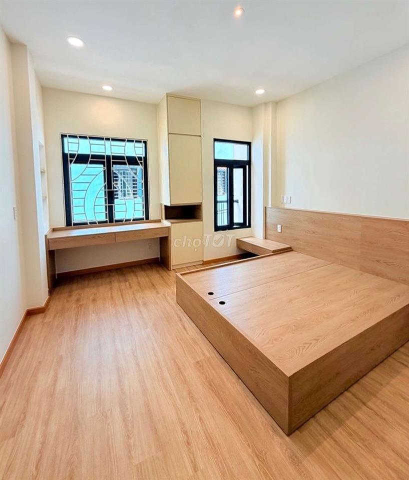 Nhà 4 Tầng HXH gần Lê Đại Hành 35m2 nhỉnh 5tỷ 