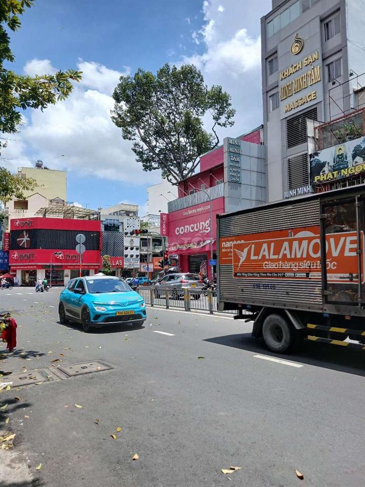 Nhà riêng, 3 tầng×53m2. ngang lớn, vài bước chân ra đường nhựa 2 Ô tô
