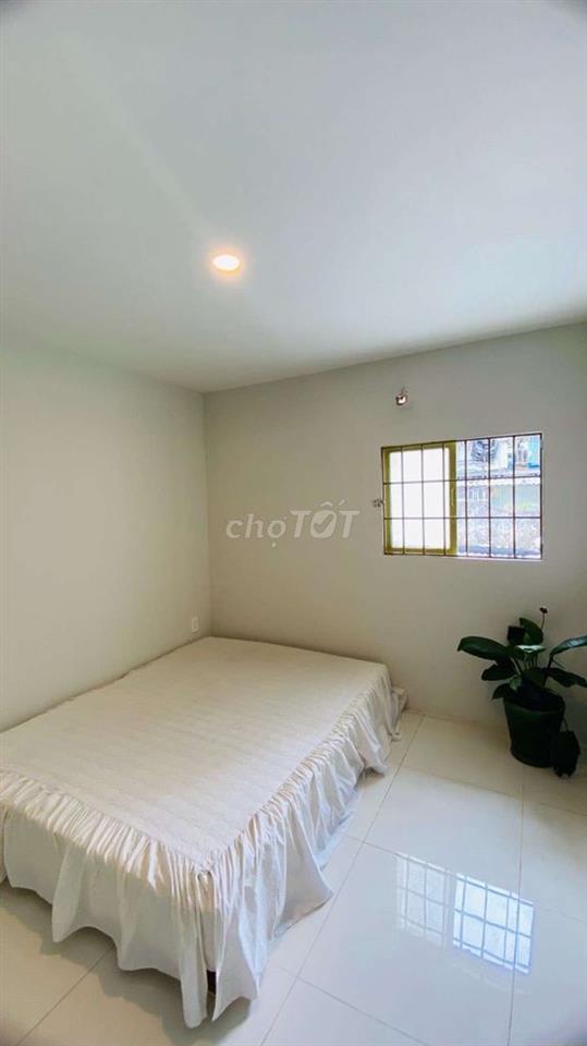 Nhà mới đẹp, gần Hẽm Xe Hơi, Câu Lạc Bộ Lan Anh