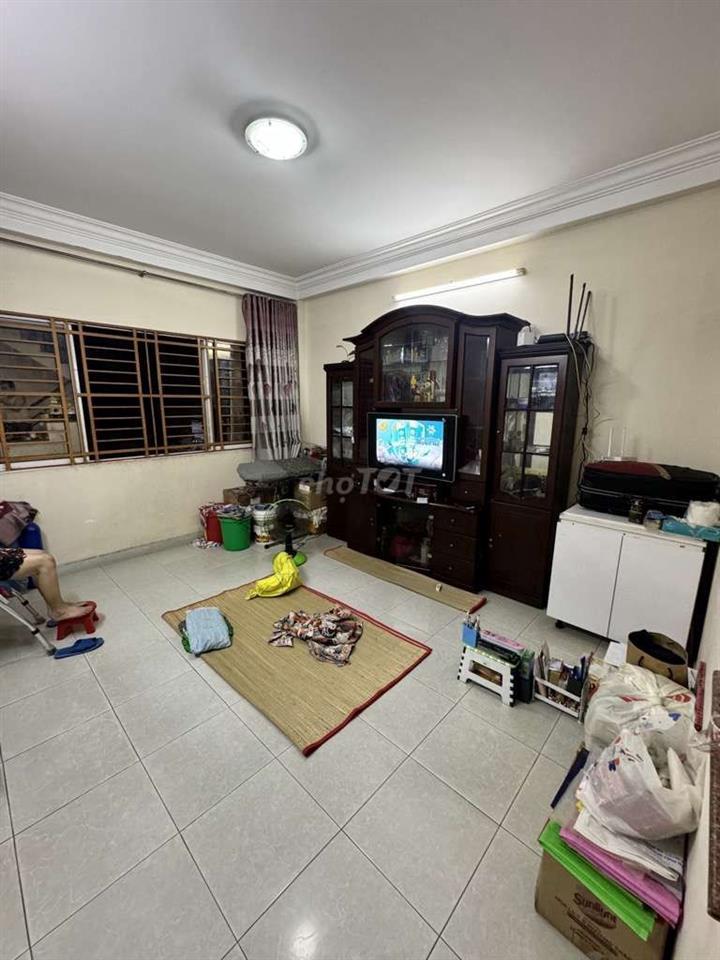 NHÀ CÁCH 1 CẨN RA HẼM XE .HƠI.