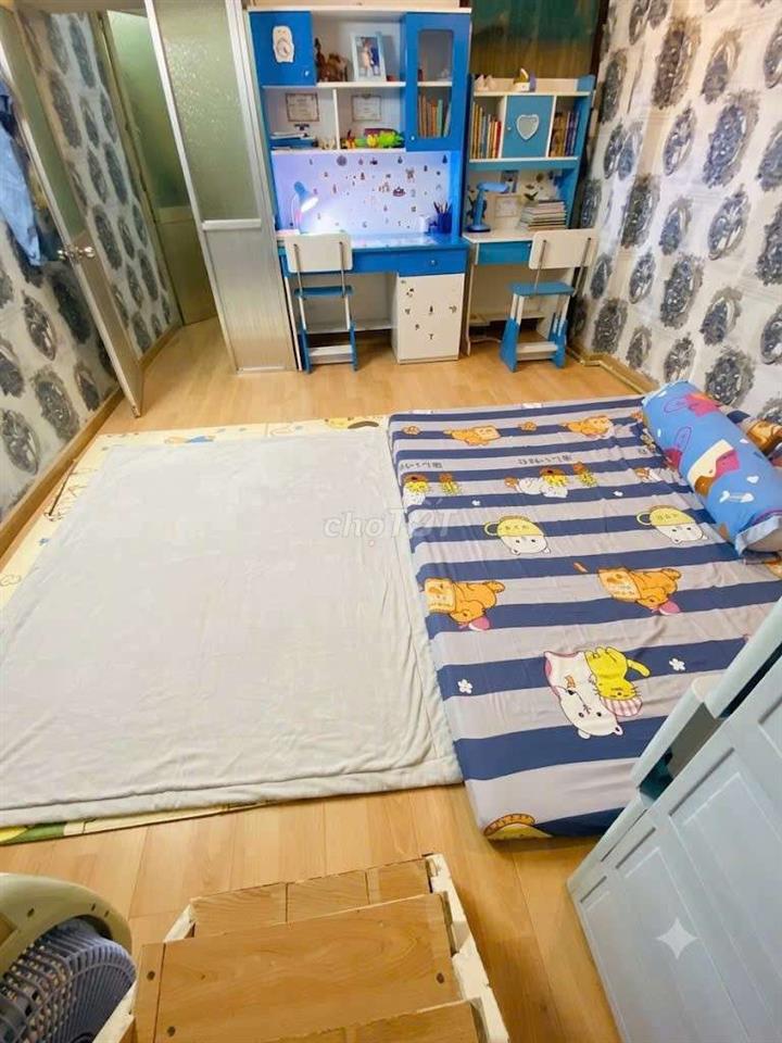 Nhà riêng, ngay chợ Ông Địa, Siêu Thị, Trường Hoc các cấp. 