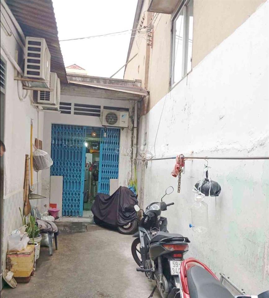 Chinh chủ chia tài sản, ban gấp can nha  gần mât tiền dầu tu cho thue