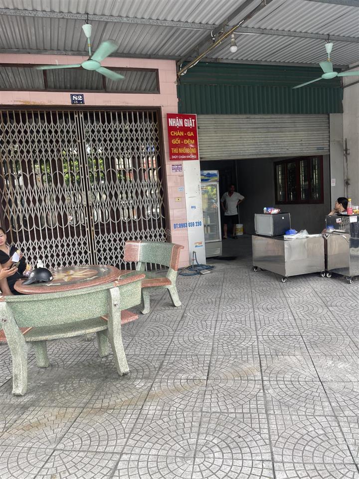 Gia đình cần bán nhà mặt phố đối diện cổng công viên hà lan  mạo khê  quảng ninh